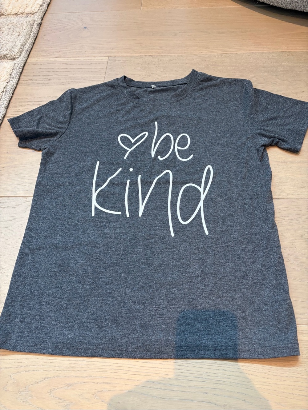 Be Kind' Graphic Tee - Charcoal